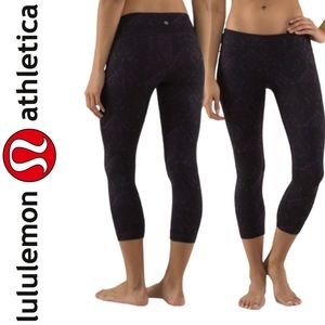 Lululemon Wunder Under Crop

Beautiful Baroque